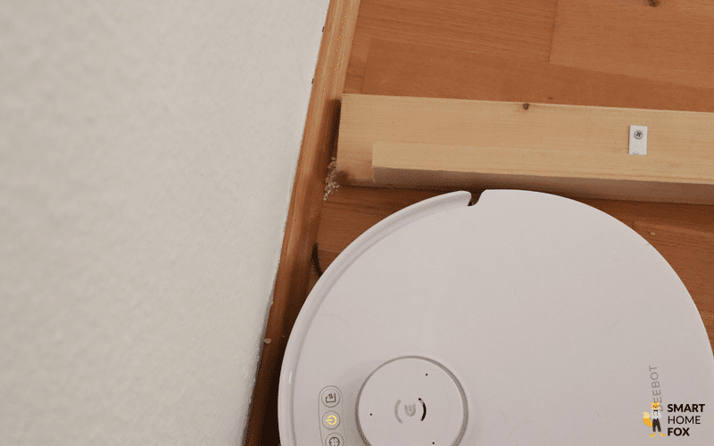 ECOVACS DEEBOT T30 OMNI уборка в углу